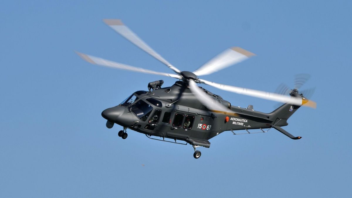 Pilot vojenské helikoptéry vykroužil nad Maltou penis. Prý to nebyl záměr